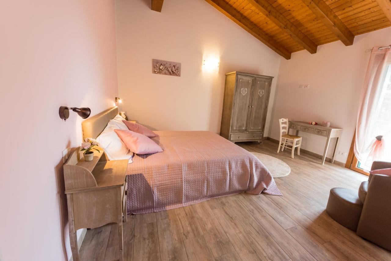 Sara&Sara Alloggio Agrituristico Savorgnano 外观 照片